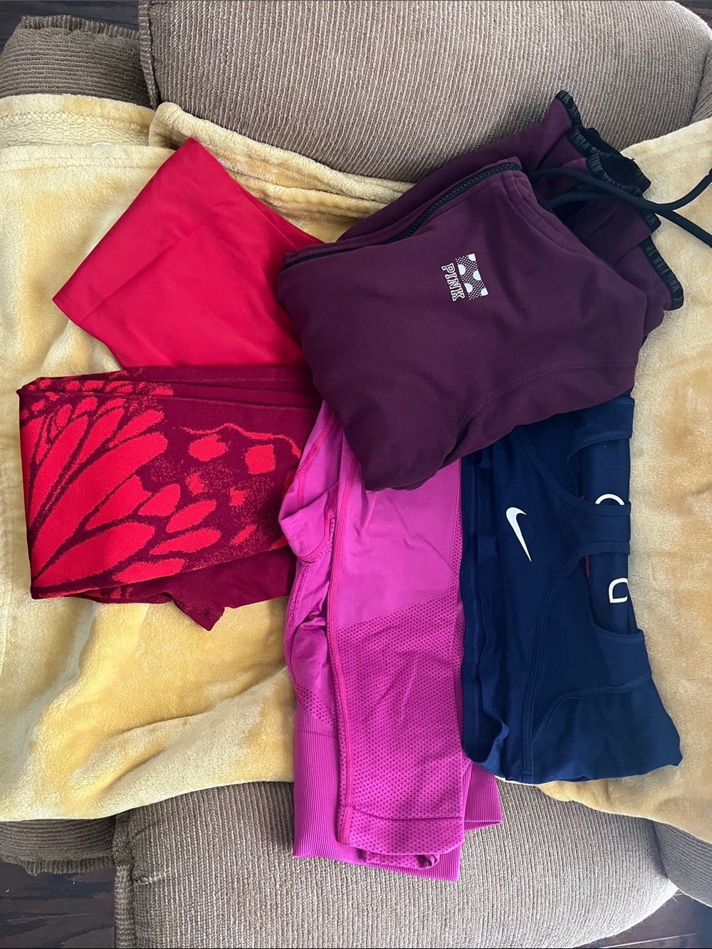 NIKE PINK FABLETIC Leggings and tops M